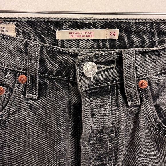 Levi’s Ribcage Straight size 24 - Picture 3 of 3